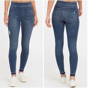 Spanx Pull On Skinny Jegging Jeans
